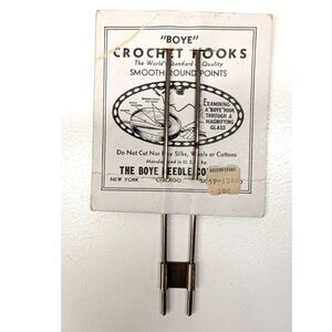 Vintage Boye Crochet Fork, size 00